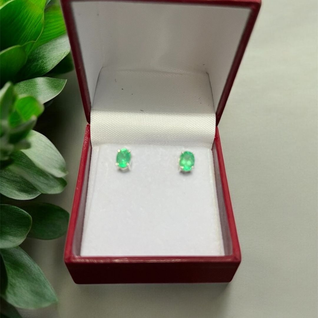 Pentiendes con Esmeralda en Ovalo