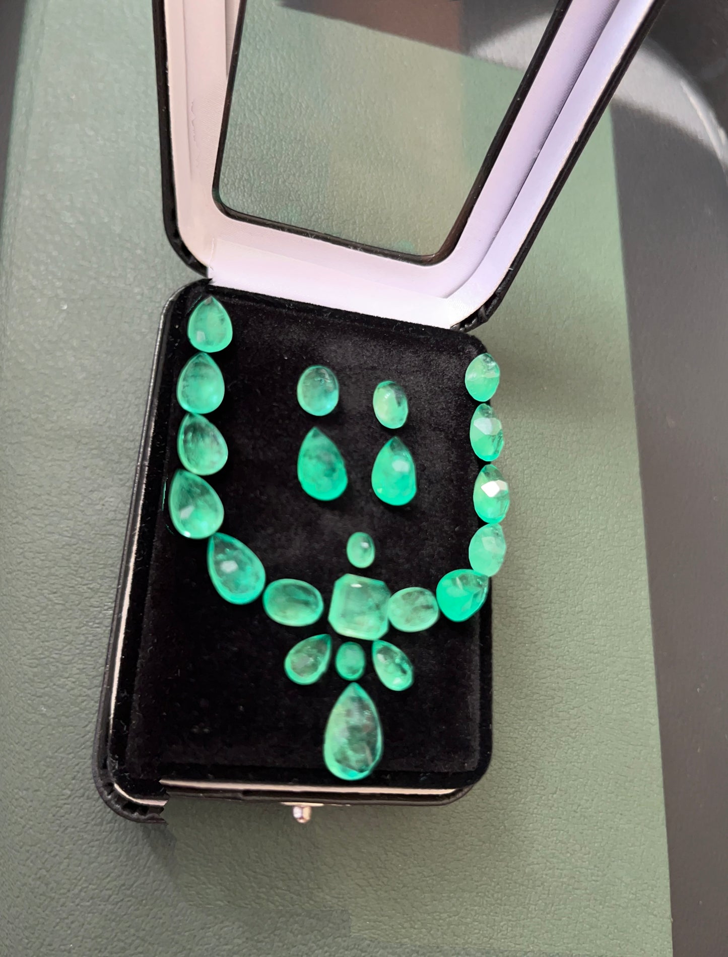 Sets de Esmeraldas Sueltas AAA